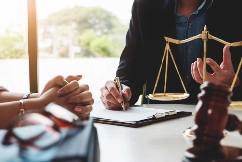 Court Applications vs. Mediation: A Less Stressful Path with EH Mediation Dartford